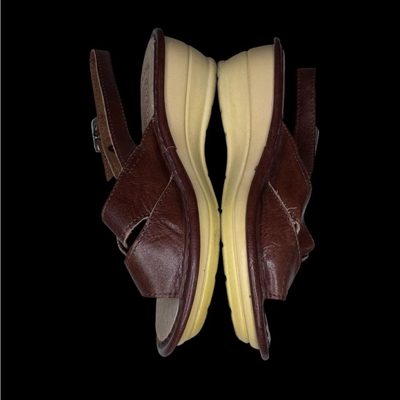 Fly Flot Sandals with Buckle - Brown - Picture 2 of 5